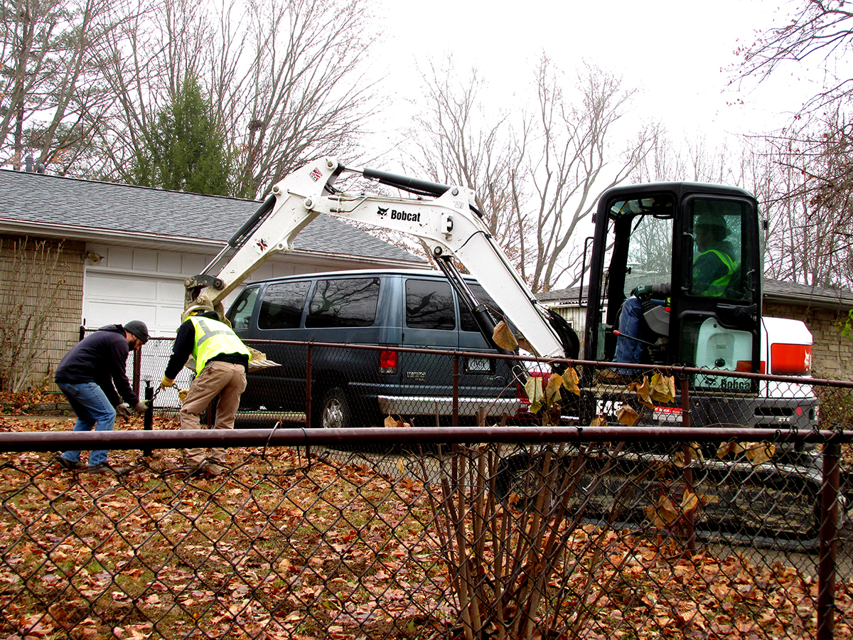 On November 30, a team of 11 Vectren employees took a day to give back to the community through United Way. They traveled to three different locations—two LifeDesigns group homes and Girls Inc.—to fill potholes, clear bush, remove dead trees, work on general landscaping, and repair fences to ensure safe and welcoming environments for people served by these agencies.