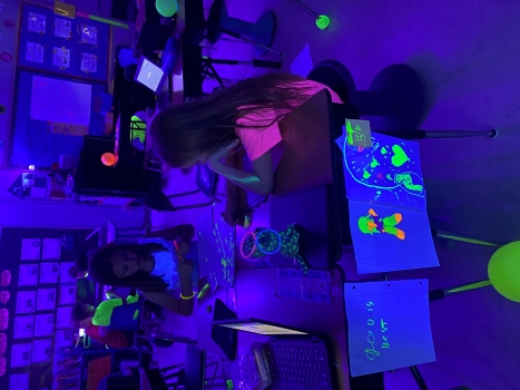 Eastern Greene - Glow Crazy for Reading